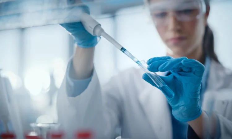 Diferencia entre microbiología médica y microbiología clínica