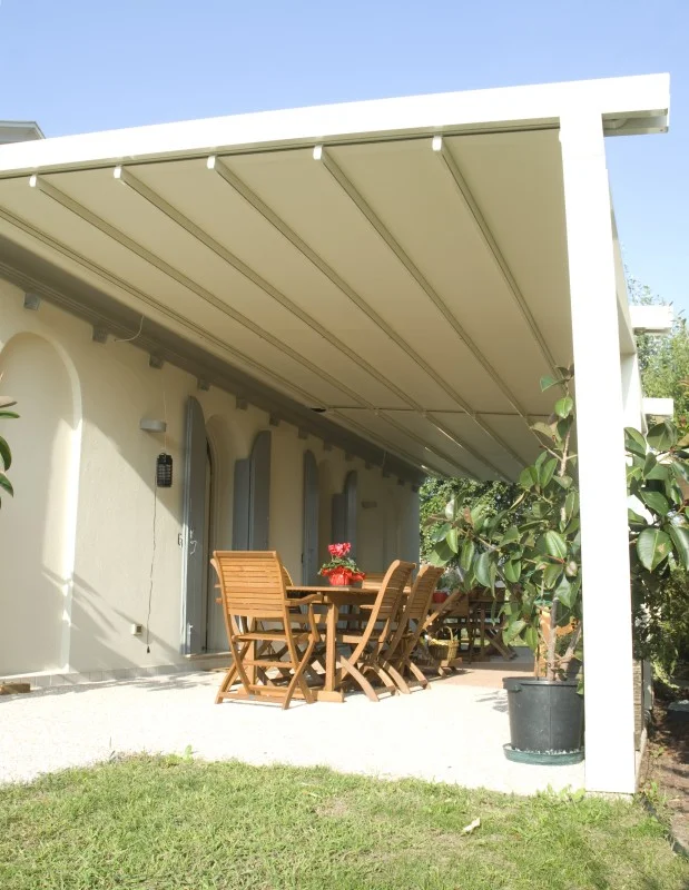 Diferencia entre un toldo y una pérgola