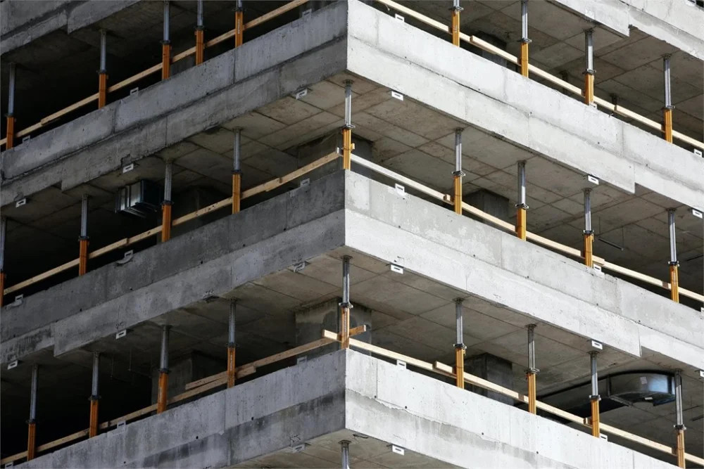 Diferencia entre construir y construido
