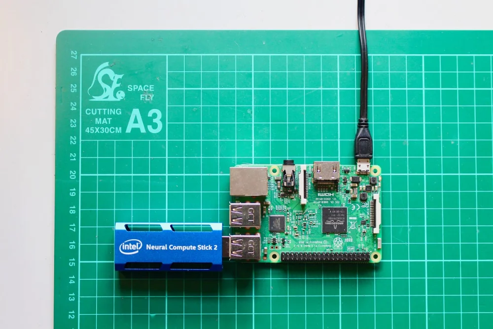 Diferencia entre Intel Compute Stick y Raspberry Pi 3