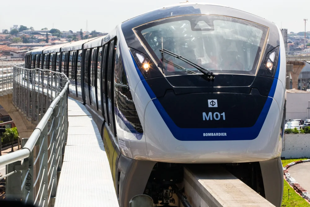 ¿Qué es el Monorraíl y el Metro Rail?