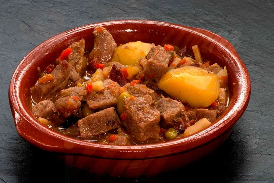 Diferencia entre guiso y cazuela