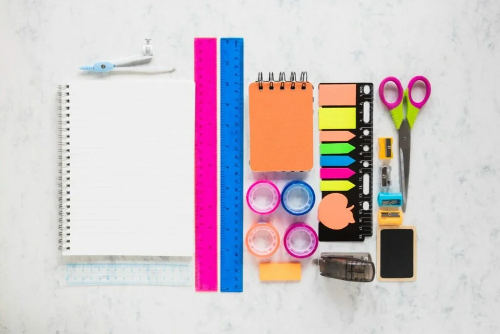 Diferencia entre papelería y material de oficina
