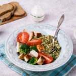 Diferencia entre guarnición y decoración